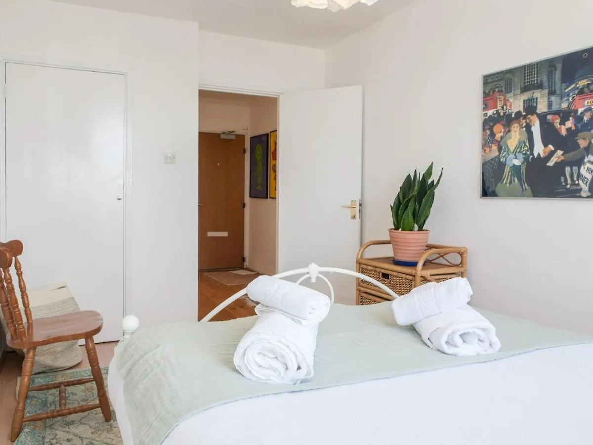 Pass The Keys Spacious 2Bedroom Flat With Views In London Bridge