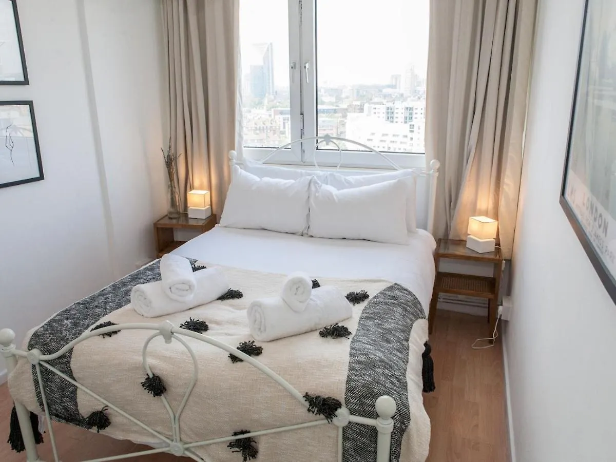 Pass The Keys Spacious 2Bedroom Flat With Views In London Bridge Apartment