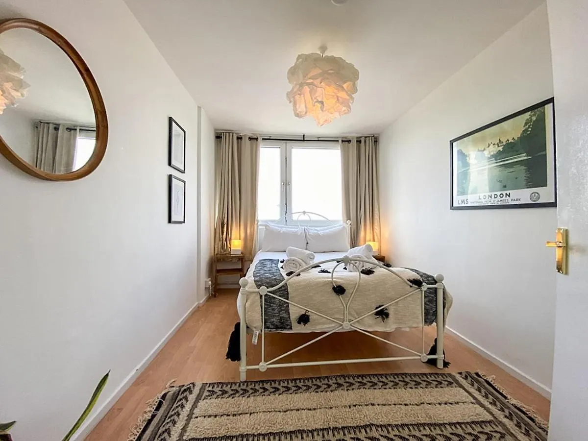 Pass The Keys Spacious 2Bedroom Flat With Views In London Bridge