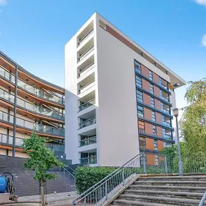  Aparthotel Deluxe Entire With 2x Bedrooms, 2x Bathrooms And A Big Living In The Olympic Park And Westfield At Stratford United Kingdom